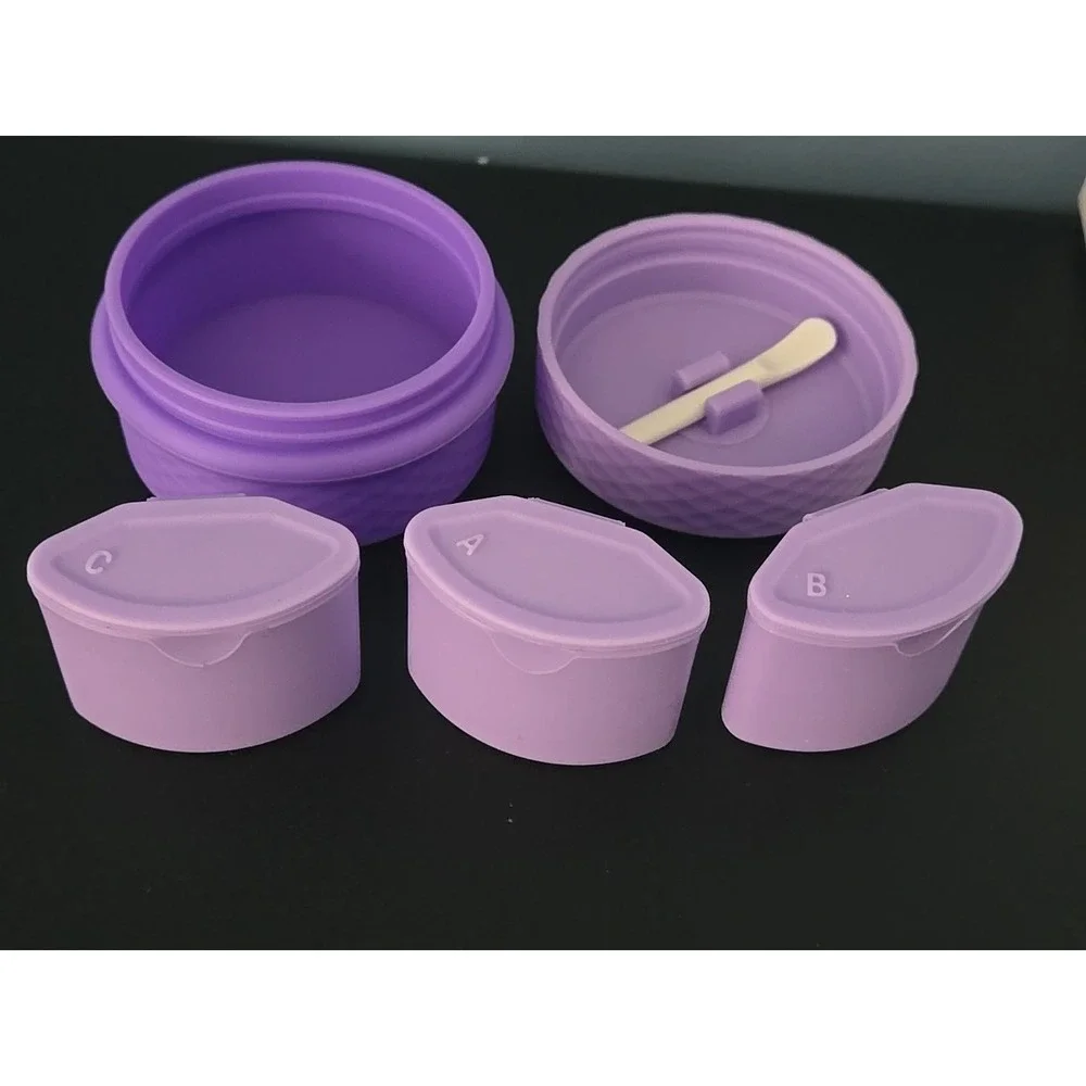 The Unbranded Brand travel silicone